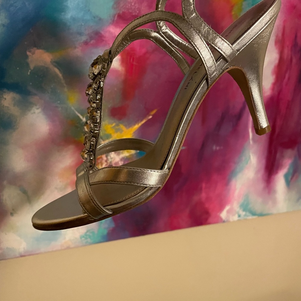 Antonio Melani silver and rhinestone low heel dressy sandal. - Picture 4 of 6